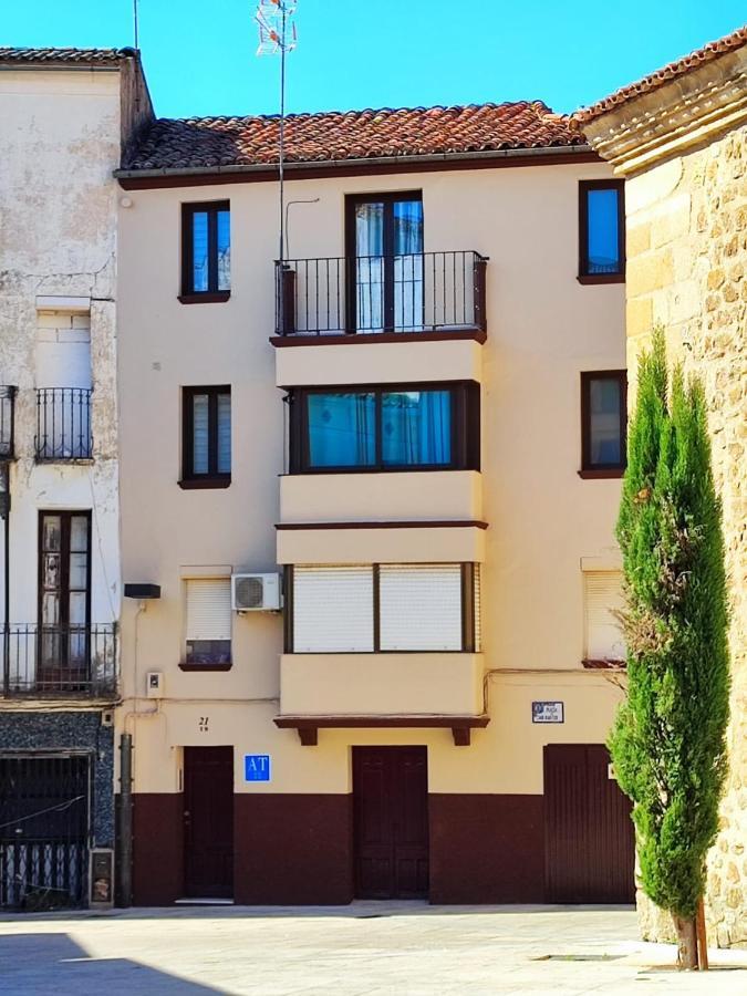 פלאסנסיה Apartamentos San Martin מראה חיצוני תמונה